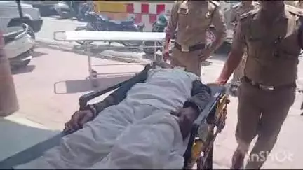 डुंडा: गंगोत्री हाईवे पर नालूपानी के पास सड़क पर बस पलटने के हादसे में 41 में से 21 तीर्थयात्री घायल हुए हैं