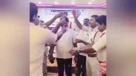 మనోహరాబాద్: తూప్రాన్ డీఎస్పీ వెంకట్ రెడ్డికి ఘనంగా వీడ్కోలు పలికిన డివిజన్ పోలీసులు