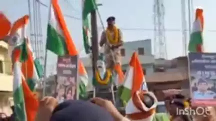 करेरा: करैरा में भाजपा कार्यकर्ताओं ने 'ऑपरेशन सिंदूर' की सफलता पर शहीद मंगल पांडे स्मारक से निकाली तिरंगा यात्रा