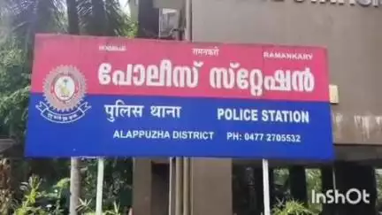 കുട്ടനാട്: വേഴപ്രയിൽ ഭാര്യയെ കുത്തി കൊലപ്പെടുത്തിയ കേസിൽ പോലീസ് കസ്റ്റഡിയിൽ എടുത്ത പ്രതിയെ രാമങ്കരി കോടതി റിമാന്റ് ചെയ്തു