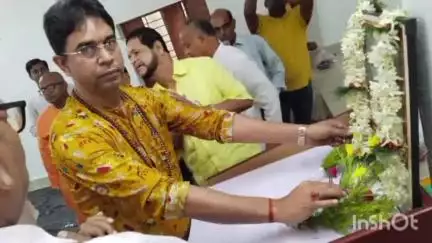 গঙ্গাজলঘাটি: বাঁকুড়া গান্ধী পরিষদের তরফে স্বেচ্ছায় রক্তদান শিবিরের আয়োজন করা হল গোবিন্দধামে, উপস্থিত বিধায়ক অলোক মুখার্জি