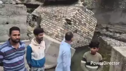 ओखलकांडा: ग्राम अकसोडा पोखराङ मार्ग के कलसिया नदी में बना पुल 4 साल से टूटा, नहीं ले रहा कोई सुध
#jansamasya