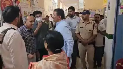 गरुड़: राज्यमंत्री व विधायक पार्वती दास ने बैजनाथ अस्पताल का औचक निरीक्षण किया, अनुपस्थित चिकित्सकों का वेतन रोकने के दिए निर्देश