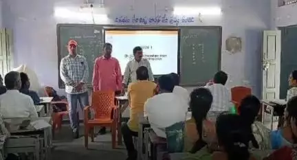 గాంధారి: విద్యార్థులకు మెరుగైన విద్య బోధన అందించాలని గాంధారిలో మండల విద్యాశాఖ అధికారి శ్రీహరి అన్నారు