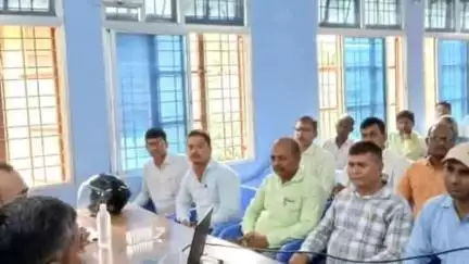 अकोढ़ी गोला: अकोढ़ीगोला में बीएलओ के लिए आयोजित किया गया दो दिवसीय प्रशिक्षण शिविर