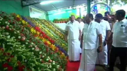 ஏற்காடு: ஏற்காட்டில் 48வது கொடை விழா மற்றும் மலர் கண்காட்சி ...கோலகலத் துவக்கம் ..தமிழக அமைச்சர்கள் பங்கேற்பு