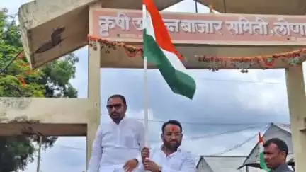 लोणार: शहरात भारतीय सेनेच्या सन्मानार्थ तिरंगा बाईक रॅली