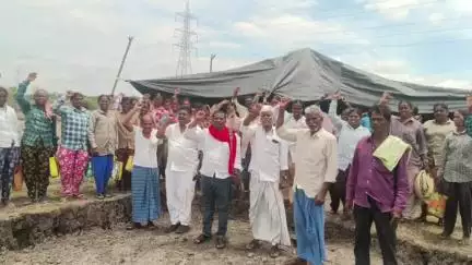 ఆలేరు: ఉపాధి హామీ చట్ట రక్షణ కోసం ఈ నెల 30న కలెక్టరేట్ ముందు ధర్నాను జయప్రదం చేయండి: వ్య. కా. స జిల్లా ప్రధాన కార్యదర్శి నరసింహ