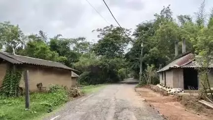 গোপীবল্লভপুর ২: গোপীবল্লভপুর ২ নম্বর ব্লকের জোড়াকুশমা  গ্রামের জনবহুল এলাকায় নেই পথবাতি,সমস্যায় এলাকার মানুষজন#jansamasya