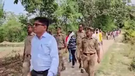 इकौना: अकबरपुर पिपरी में खेत में तेंदुए के शक्ल जैसा दिखा जानवर, लोगों में दहशत, वन विभाग की टीम मौके पर, सतर्क रहने की सलाह