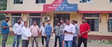 কমলপুৰ: দুলীয়াজানৰ ঘটনাত বীৰ লাচিত সেনাৰ কৰ্মীক আটক কৰাক লৈ কমলপুৰ আৰক্ষী থানাত বীৰ লাচিত সেনাৰ এজাহাৰ দাখিল