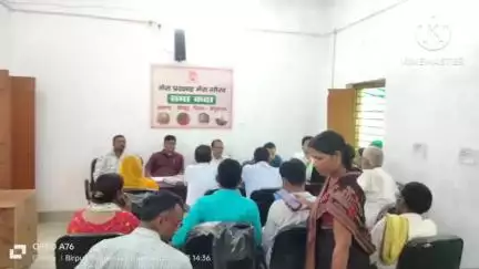 बीरपुर: बीरपुर में तीन दिवसीय आयुष्मान कार्ड निर्माण शिविर की तैयारी, कर्मियों को दिया गया प्रशिक्षण