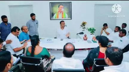 మునుగోడు: గ్రామాలని పరిశుభ్రంగా ఉంచి స్వచ్ఛ గ్రామాలుగా తీర్చిదిద్దాలి:ఎమ్మెల్యే కోమటిరెడ్డి రాజగోపాల్ రెడ్డి
