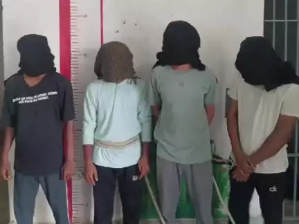 कोलेबिरा: कोलेबिरा पुलिस को मिली बड़ी सफलता, लाखों की अवैध निकासी मामले का हुआ खुलासा, 4 गिरफ्तार