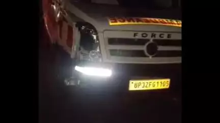 हाटा: नारायणपुर में एम्बुलेंस और बाइक के बीच जोरदार टक्कर, एक की मौत, दूसरे का कटा पैर, मेडिकल कॉलेज रेफर