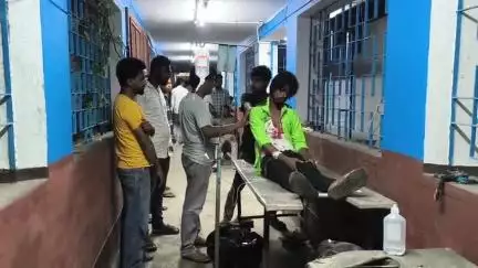 চোপড়া: কাঁচাকালী এলাকায় রাজ্য সড়কে পথ দুর্ঘটনায় গুরুতর যখম ২