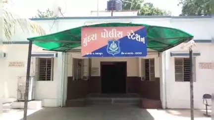 મુન્દ્રા: સમાઘોઘા પાસે રસ્તા પર શ્વાન આડું આવતાં એક્ટિવા ચાલકનું મોત