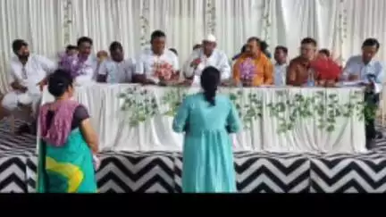 एटापल्ली: एटापल्ली येथे खासदार डॉ. नामदेव किरसान यांची आढावा बैठक; 6 महिन्याच्या आत जनतेच्या समस्या सोडवण्याचे निर्देश