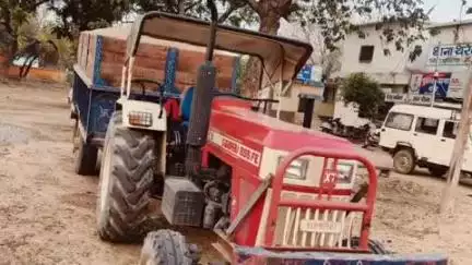 सेवढ़ा: थरेट पुलिस ने अवैध रेत से भरी ट्रैक्टर ट्राली ज़ब्त की, खनिज अधिनियम के तहत कार्रवाई