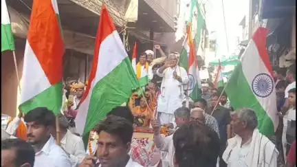 सीकरी: सीकरी में गृह राज्य मंत्री जवहार सिंह के नेतृत्व में सेना के सम्मान में निकाली गई तिरंगा यात्रा