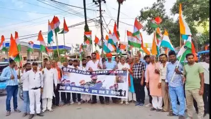 ताजपुर: मोतीपुर ठाकुरबारी प्रांगण से एनडीए गठबंधन  के द्वाराऑपरेशन सिंदूर की सफलता पर  तिरंगा यात्रा निकाला गया#oprationsindoor