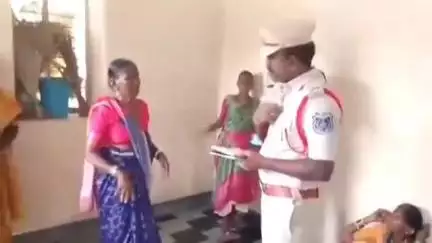 చౌటుప్పల్: ఖైతాపురం గ్రామంలో రెచ్చిపోయిన దొంగలు, వృద్ధురాలు మెడలో నుండి బంగారు గొలుసు చోరీ, పోలీసులకు ఫిర్యాదు చేసిన బాధితురాలు