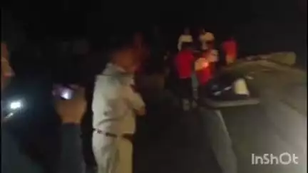 सेपउ: बसई नगर रिंग रोड के समीप अनियंत्रित होकर पलटने से हुआ हादसा