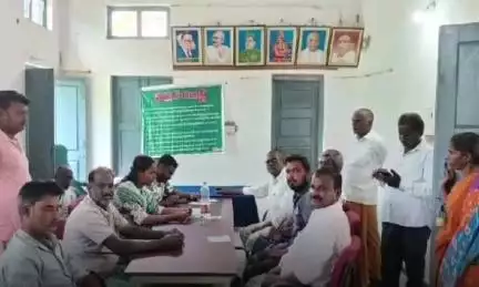 దోమకొండ: సీతారాంపురంల్ గ్రామంలో ఈ ఫార్మర్ రిజిస్ట్రేషన్ ప్రారంభించిన ఏఈఓ మానష