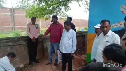 चन्द्रपुरा: उत्क्रमित मध्य विद्यालय नर्रा में 55 फीट चहारदीवारी का शिलान्यास किया गया