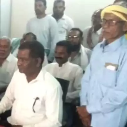 केरेडारी: काली मंदिर में विस्थापित संघर्ष मोर्चा के पदाधिकारियों की हुई बैठक, कंपनी को मांग पत्र देने का निर्णय लिया गया