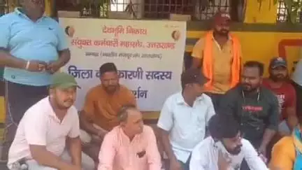 कोटद्वार: कोटद्वार में पर्यावरण मित्रों ने अपनी विभिन्न समस्याओं को लेकर तहसील परिसर में धरना दिया