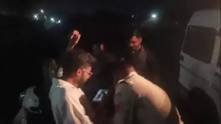 दमयंती नगर: कोतवाली पुलिस ने सर्किट हाउस सहित कई इलाकों में आपराधिक गतिविधियों के संदेह में चलाया चेकिंग अभियान