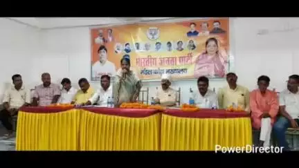 कोढ़ा: कोढ़ा: गेड़ाबाड़ी में कोढ़ा मंडल की BJP की महत्वपूर्ण बैठक, MLA कविता देवी समेत कई नेता रहे मौजूद
