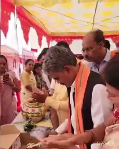 साजा: नवागांवगहीर में सुशासन तिहार के समाधान शिविर में साजा विधायक ईश्वर आहू रहे मौजूद