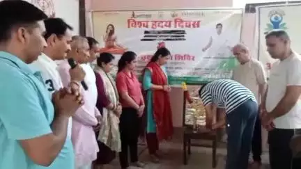सूरजगढ़: सूरजगढ़ के बालिका स्कूल में तहसीलदार चंद्रशेखर यादव ने निःशुल्क योग प्रशिक्षण शिविर का शुभारंभ किया