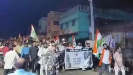 খাতড়া: ভারতীয় সেনাদের অভিনন্দন ও শ্রদ্ধা জানিয়ে বিজেপির তেরঙ্গা যাত্রা হল ইন্দপুরের বাংলা বাজারে, উপস্থিত বিধায়ক
