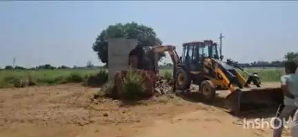 खतौली: खतौली तहसील क्षेत्र के दो अलग-अलग स्थानों पर 22 बीघा जमीन की अवैध प्लाटिंग पर बुलडोजर कार्रवाई