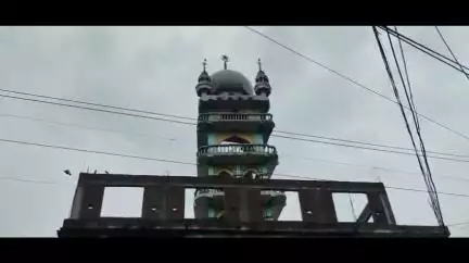 ডোমকল: ডোমকলের রবীন্দ্র মোড়ে এক পশলা বৃষ্টির জেরে বড় জুম্মা মসজিদে জল ঢুকে পড়ায় চরম সমস্যায় মানুষজন #jansamasya
