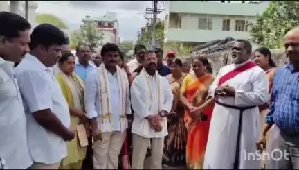 ఖాజీపేట: చర్చి ప్రహరీ నిర్మాణానికి శంకుస్థాపన చేసిన ఎమ్మెల్యే నాయిని.