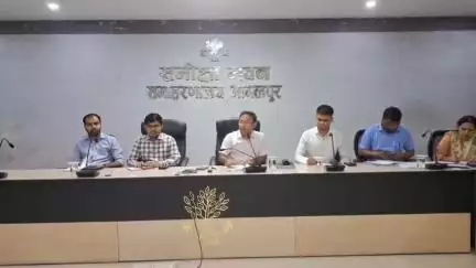 भागलपुर में 26 से 28 मई तक लगेगा आयुष्मान कार्ड कैंप, जिलाधिकारी ने की समीक्षा बैठक*!