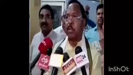 रामानुजगंज: रामानुजगंज विधायक रामविचार नेताम ने मीडिया से जमीन संपत्ति के खरीद-बिक्री के नियमों के बारे में की बातचीत