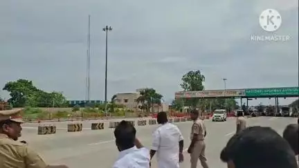 நாட்றாம்பள்ளி: பச்சூர் டோல்கேட் பகுதியில் பாமக நிர்வாகிகள் மற்றும் தொண்டர்களை நேரில் சந்தித்த பாமக தலைவர் அன்புமணிராமதாஸ்