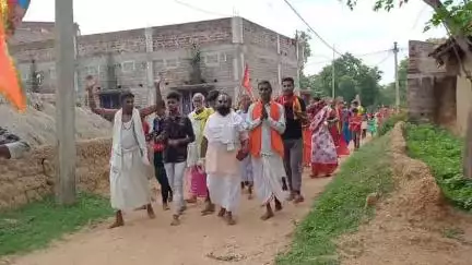 বলরামপুর: তেঁতলো গ্রামে শ্রীমদ্ভাগবত প্রবচন পাঠ অনুষ্ঠান উপলক্ষে কলস যাত্রার আয়োজন