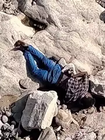 गढ़ी: गढ़ी थाना क्षेत्र के अगरपुरा माही नदी में मिला युवक का शव, पुलिस जांच में जुटी