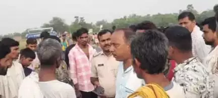 हसपुरा: हसपुरा थाना क्षेत्र के मोहन विगहा के समीप टहल रही महिला को अज्ञात वाहन ने रौंदा, हुई मौत