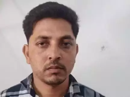 হিঙ্গলগঞ্জ: শামসের নগর এলাকা থেকে দুই বাংলাদেশি ও দুই ভারতীয় দালালকে গ্রেপ্তার করে বসিরহাট আদালতে পাঠাল হেমনগর কোস্টাল থানার পুলিশ
