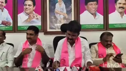 మానకొండూరు: ఇందిరమ్మ ఇండ్ల పేరిట మానకొండూర్ లో వసూళ్ల దందా నడుస్తుంది : మానకొండూర్ మాజీ ఎమ్మెల్యే రసమయి బాలకిషన్