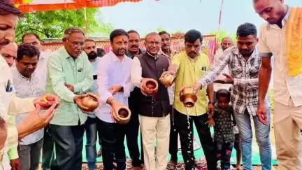 બોરસદ: બદલપુર ખાતે અંદાજિત 24 લાખના ખર્ચે બે નવા વર્ગખંડોના ખાતમુહૂર્ત ધારાસભ્ય રમણભાઈ સોલંકીના હસ્તે કરાયો