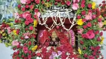 হিলি: রীতিমেনে হিলি জমিদার বাড়িতে শুরু হল চামুন্ডা কালী মাতার পুজো, পুজো শুরু হতেই ভিড় দর্শনার্থীদের
