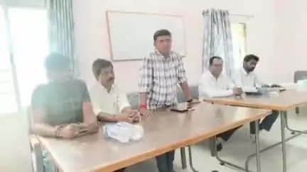 भरनो: कार्तिक उरांव पुस्तकालय भवन में संचालन समिति की बैठक आयोजित